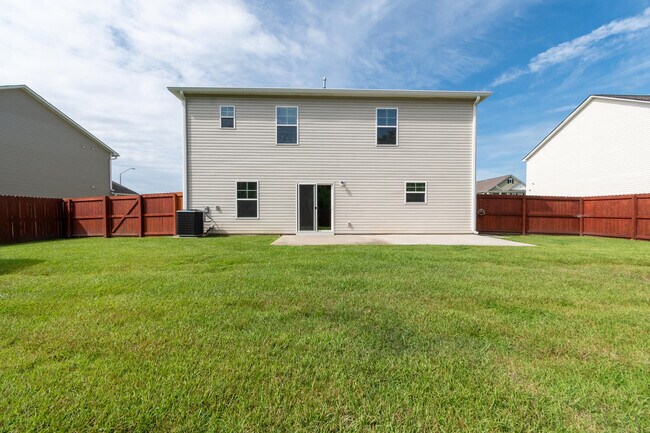 Building Photo - 3733 Moseley Dr