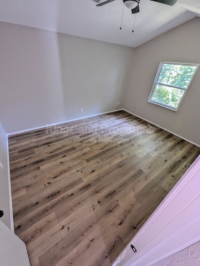 Building Photo - 2217 Wendy Way Dr