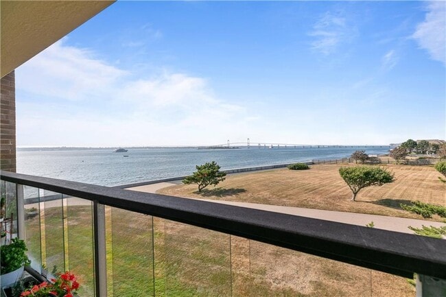 Building Photo - 1204 Capella S
