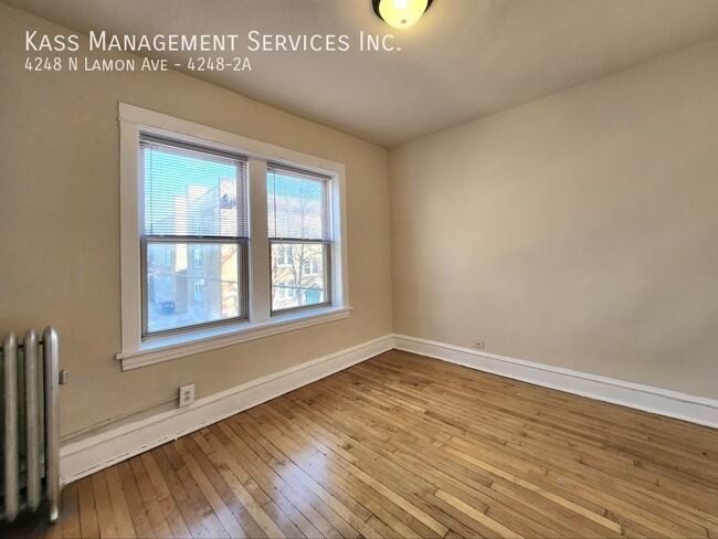 Building Photo - Perfect Portage Park Rehabbed 2 bed with H...