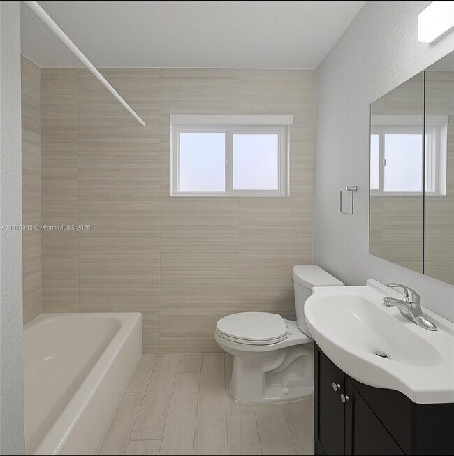 Building Photo - 2860 SW 32nd Ave