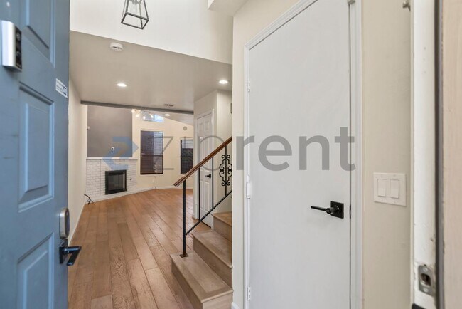 Building Photo - 5307 Port Sailwood Dr