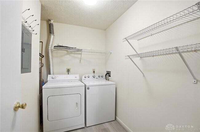 Building Photo - 8515 Island Pines Pl