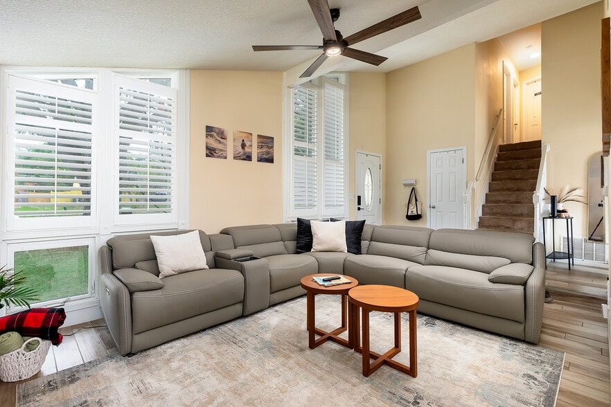 Building Photo - 5623 Spring Run Ave