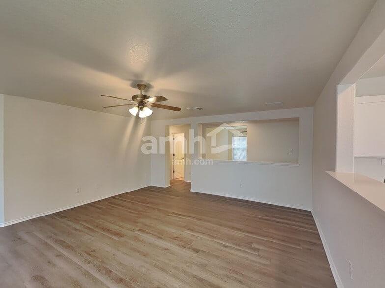 Building Photo - 6112 Fred Couples