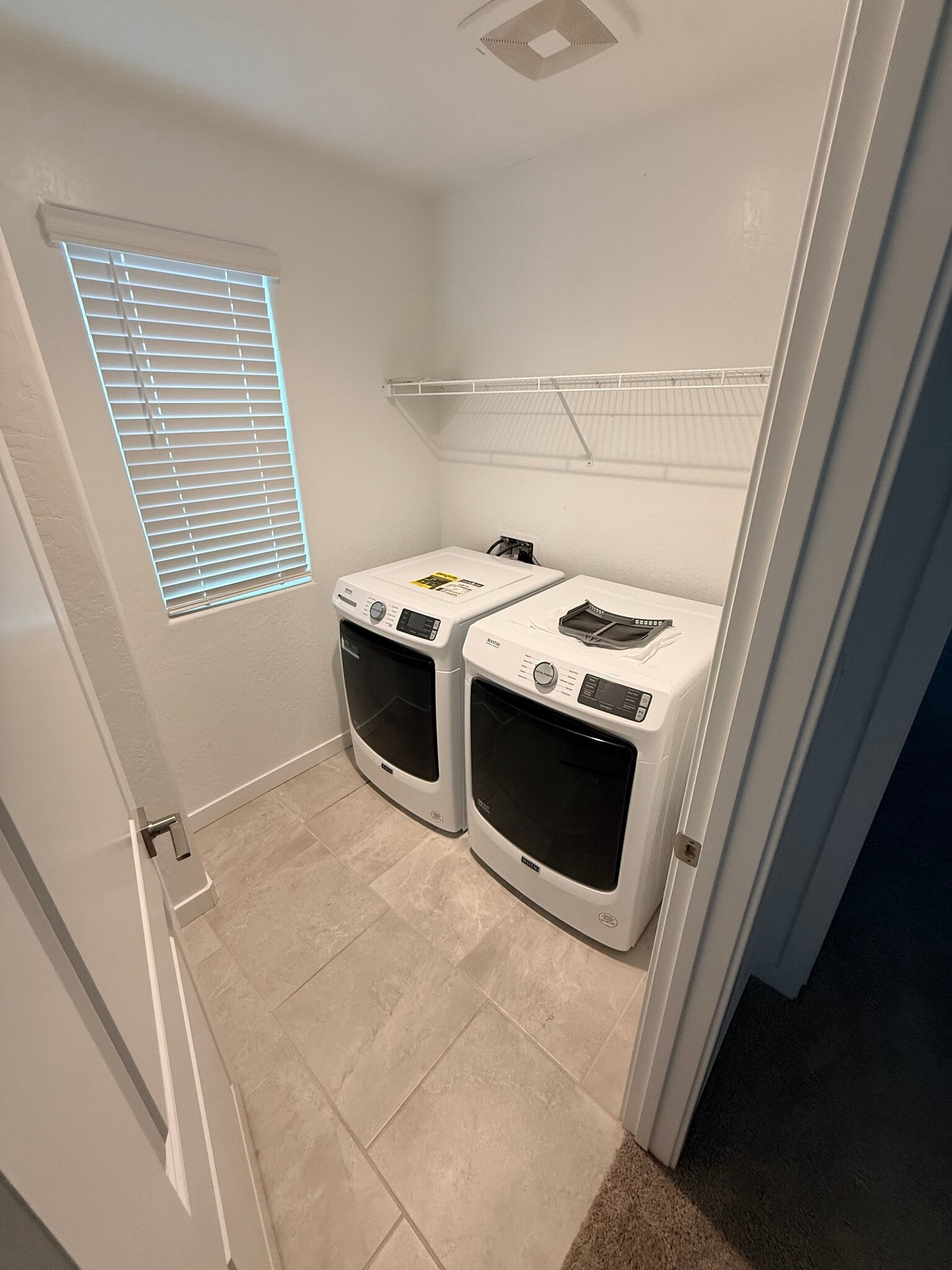 Building Photo - 392 Talus Way S