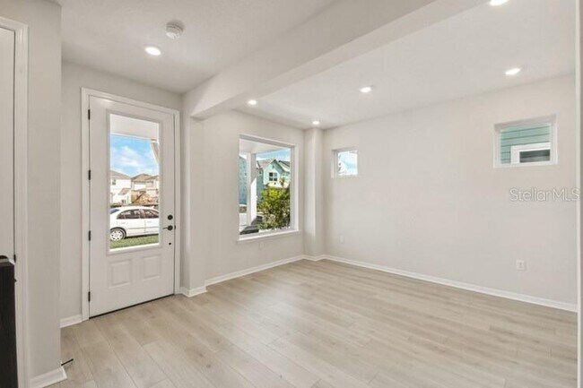 Building Photo - 3024 Mirage Pl