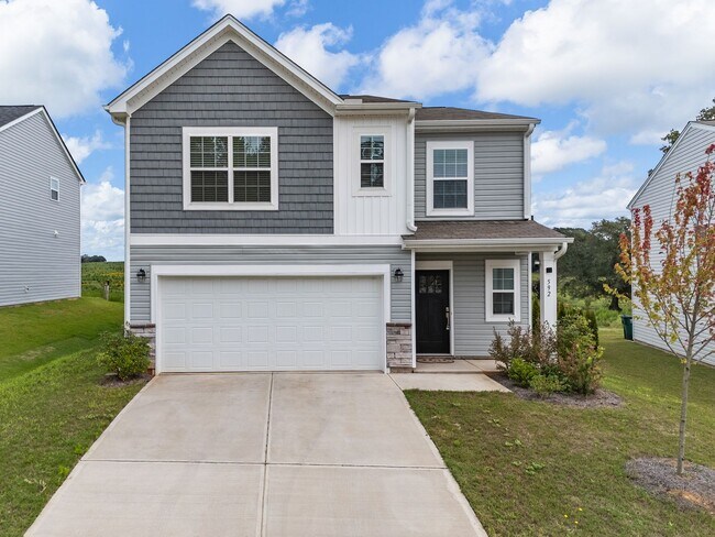 Building Photo - **$500 off First Months rent**- Amazing Home: 5-Bdrm, 2.5 Bath Spartanburg Dream Home