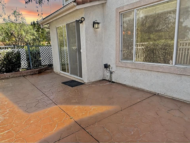 Building Photo - 11595 Compass Point Dr N