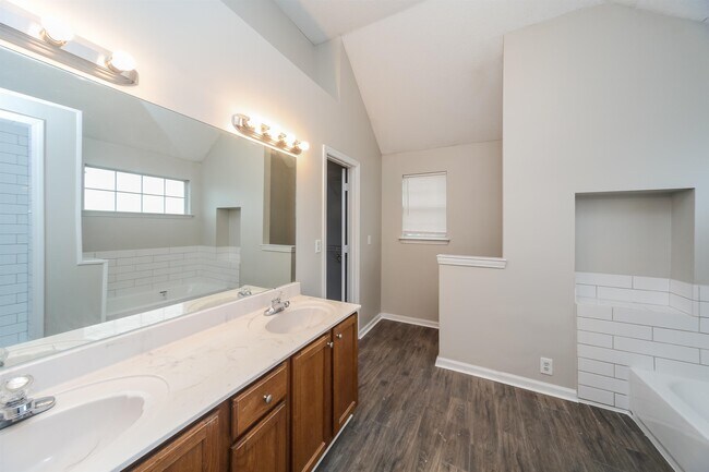 Building Photo - 7766 Brookbury Cove
