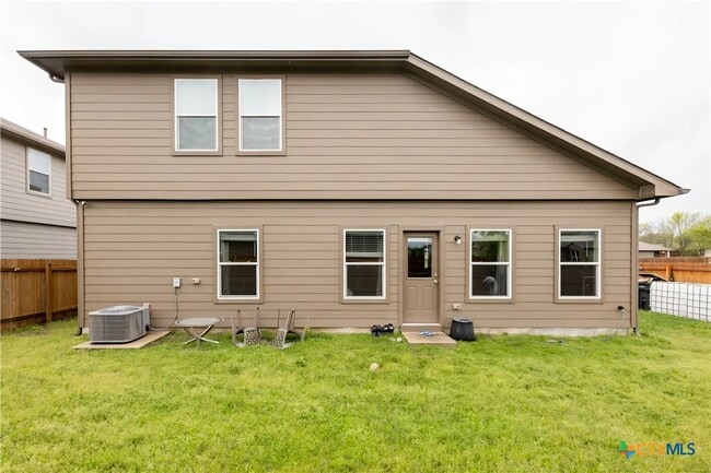 Building Photo - 1030 Apricot Ln