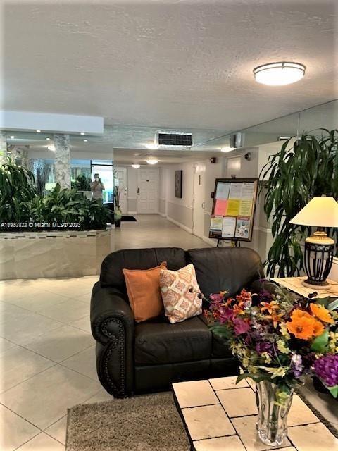 Building Photo - 3010 N Course Dr