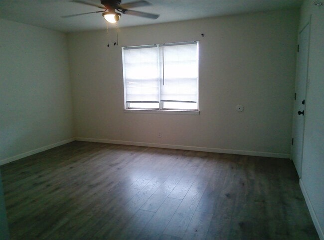 Building Photo - 1108 Covington St
