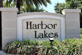 Building Photo - Seasonal 3br 2bath Condo in Harbor Lakes C...