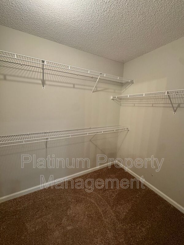 Building Photo - 2262 Charleston Pointe SE