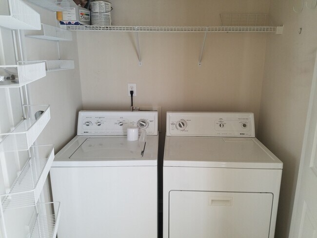 Building Photo - COMING SOON! Ballantyne Beauty! Spacious 3BR Home w/ Fireplace & Fenced Yard