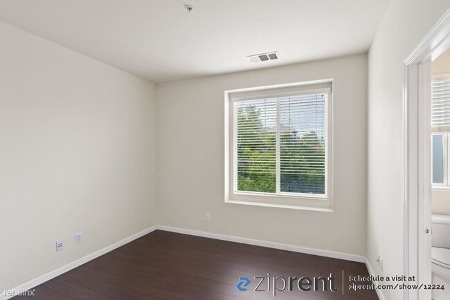 Building Photo - 3 br, 3.5 bath Townhome - 765 N 7th St, Sa...