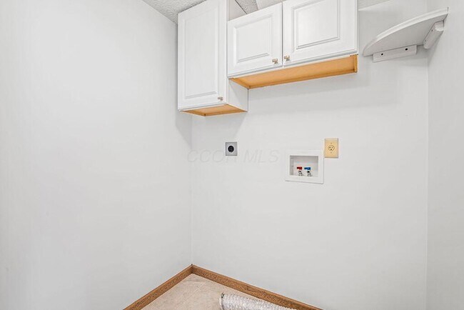 Building Photo - 2147 Shortcreek Rd