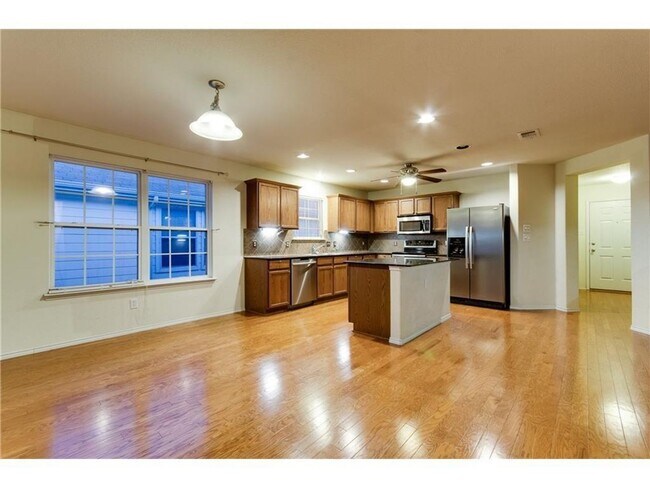 Building Photo - Beautiful single-story home with a front garage featuring a 3-bedroom, 2-bath split floor plan.