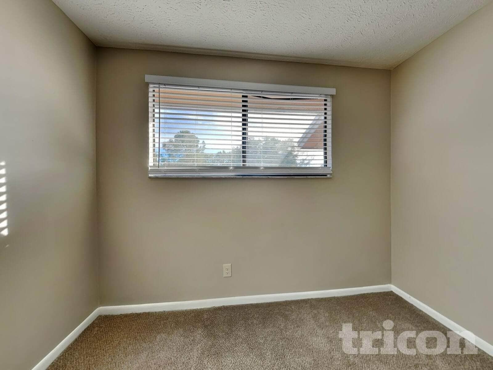 Building Photo - 1422 Mistyglen Ln