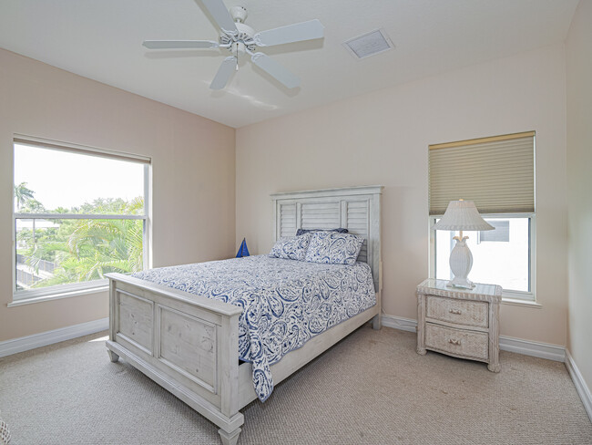 Building Photo - 4570 Bridgepointe Way
