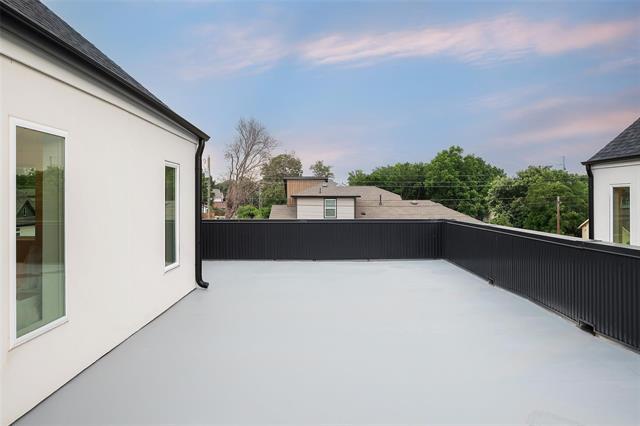 Building Photo - 838 McBroom St