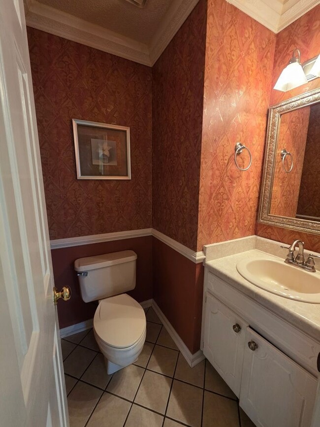 Building Photo - Gorgeous Home in Great Neighborhood