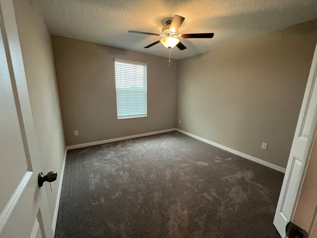 Building Photo - 352 Argyll Dr