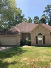 Building Photo - 818 Chickasaw Dr