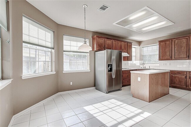 Building Photo - 2803 Norwood Hills Dr