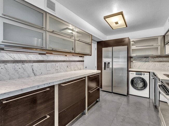 Building Photo - 6770 Indian Creek Dr