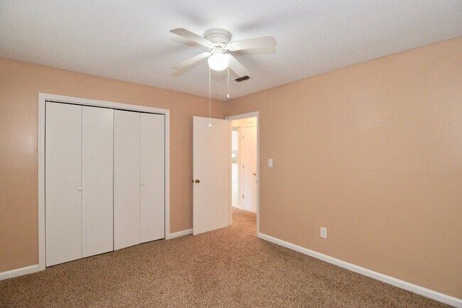 Building Photo - 4154 Arlington Rd