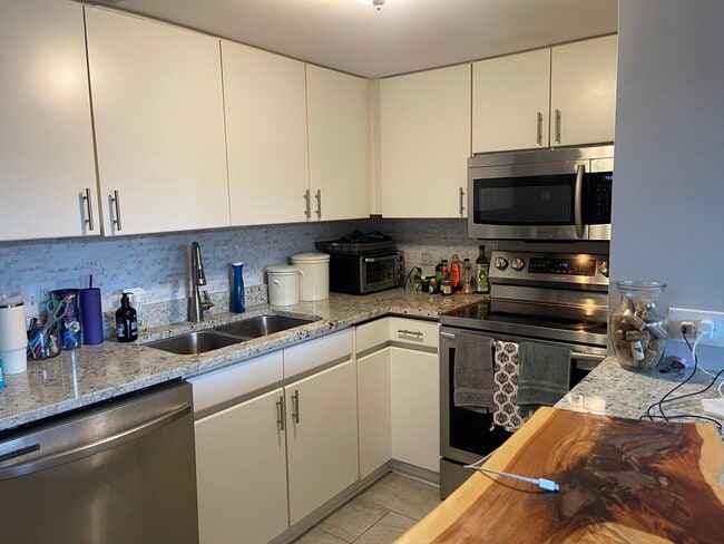 Building Photo - 440 N Wabash Ave