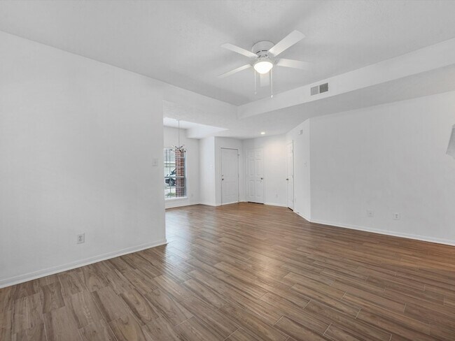 Building Photo - 142 N Magnolia Pond Pl