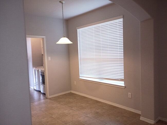 Building Photo - 3406 Golden Amber Ct