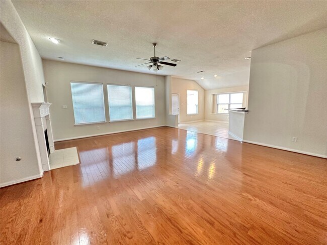 Building Photo - 1307 Surecrop Ln