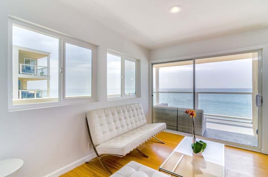 Building Photo - 22626 Pacific Coast Hwy