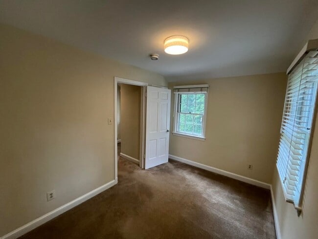 Building Photo - 4408 Glenridge St