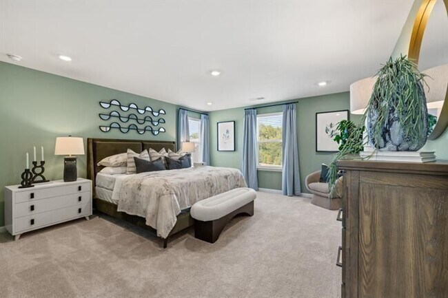 Building Photo - 465 Madison Lakeview Dr