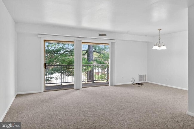 Building Photo - 105 Fitz Ct