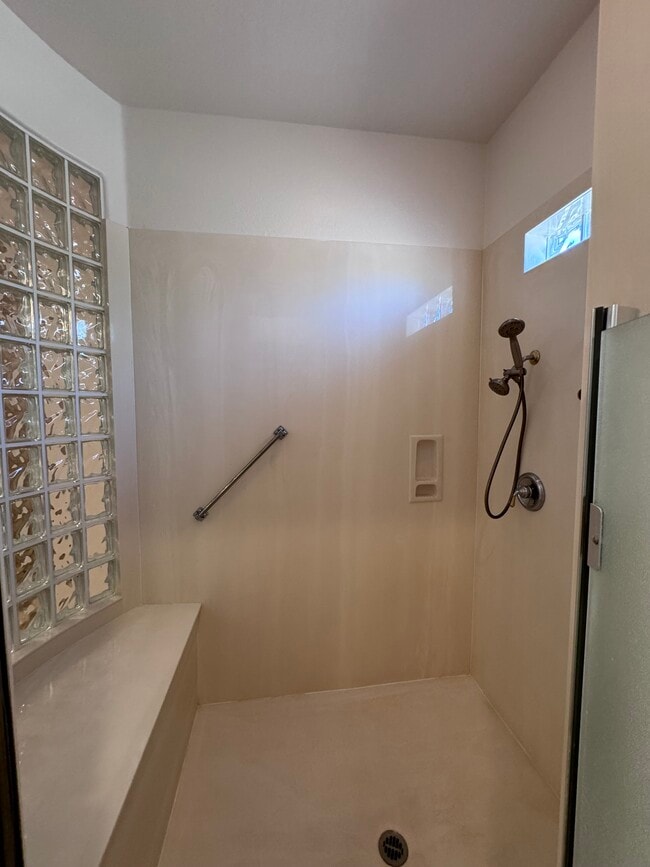 Building Photo - 20470 N Date Palm Way