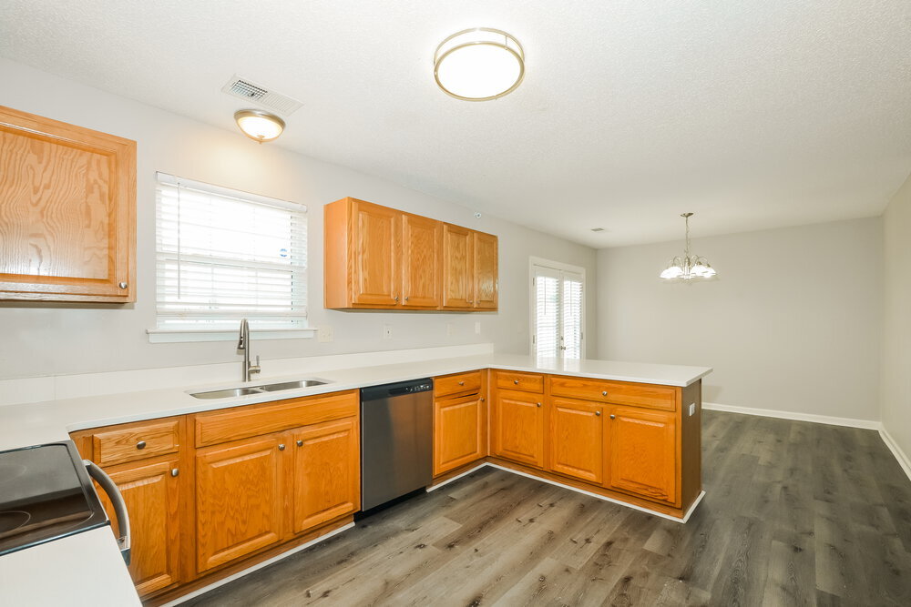 Building Photo - 9961 Fox Run Dr