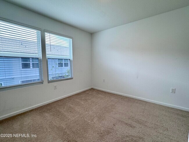 Building Photo - 8334 Zenith Cir
