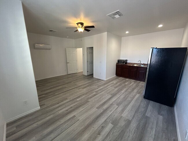 Building Photo - 11783 N 143rd Ave