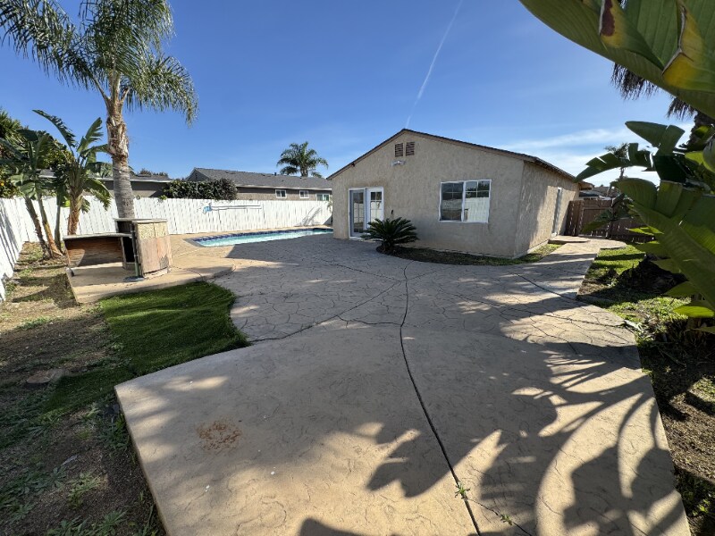 Building Photo - 3908 Rene Dr