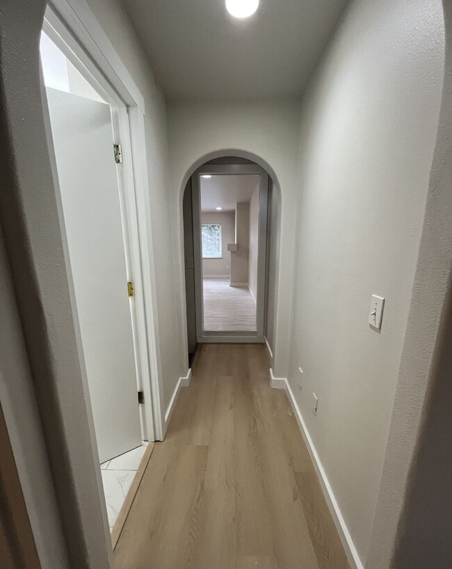 Building Photo - Spacious Four Bedroom Home with Bonus Room - Toledo St