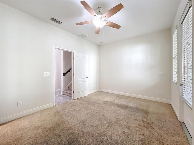 Building Photo - 561 Scotia Pl