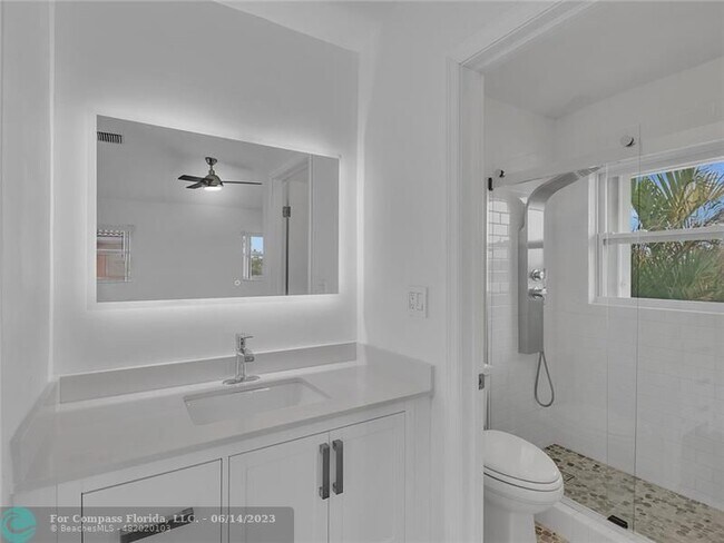 Building Photo - 3287 NW 44th St