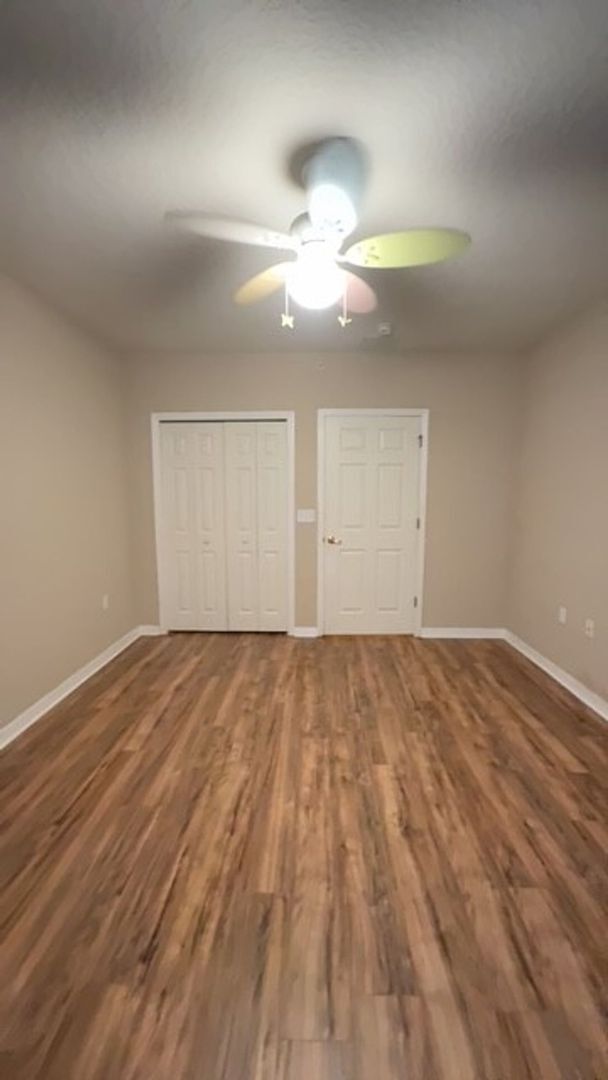 Building Photo - Adorable 2-bedroom, 2-bathroom 1st floor c...