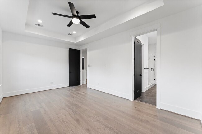 Building Photo - 4303 Buck St